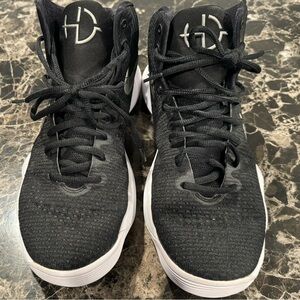 Black Nike Hyperdunk shoes US Size 9